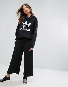Широкие брюки в тонкую полоску adidas Originals - Черный