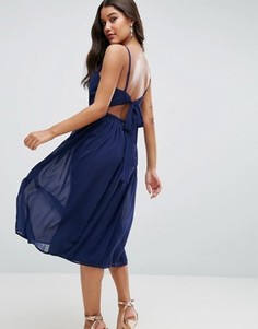 Платье миди с глубоким вырезом и поясом сзади ASOS - Зеленый