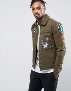 Зауженная джинсовая куртка цвета хаки с нашивками ASOS - Зеленый