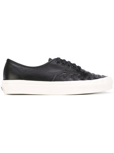 contrast trainers  Vans