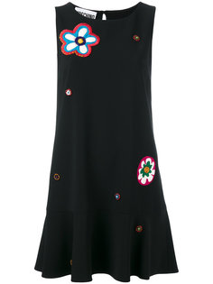 платье с заниженной талией и нашивками Moschino
