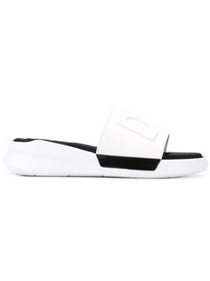 logo slider sandals DKNY