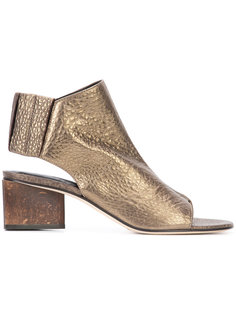 Illa sandals Zero + Maria Cornejo