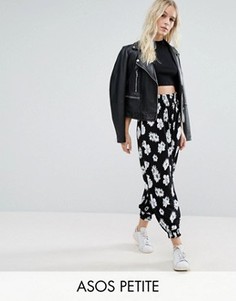 Полупрозрачные широкие брюки с цветочным принтом ASOS PETITE - Мульти