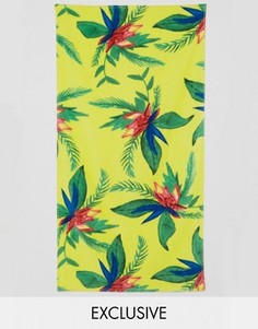Пляжное полотенце с тропическим цветочным принтом Monki - Желтый