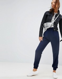 Креповые суженные книзу брюки с манжетами ASOS - Темно-синий