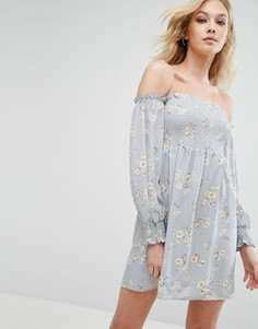 Платье с цветочным принтом и рукавами-колокол Missguided - Синий