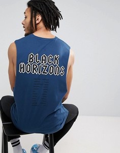 Футболка без рукавов с глубокими проймами и принтом на спине ASOS - Синий