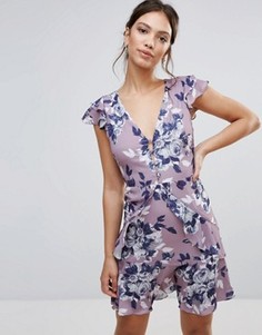 Короткое приталенное платье с цветочным принтом и рюшами Hope &amp; Ivy - Серый