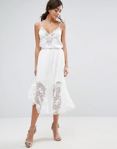 Плиссированное платье миди с кружевом Boohoo - Белый