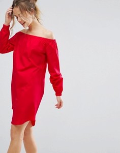 Цельнокройное платье с открытыми плечами Closet London - Красный