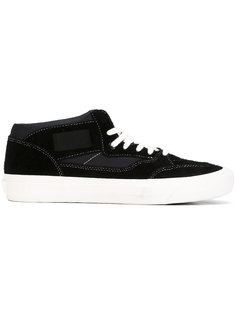 contrast trainers  Vans