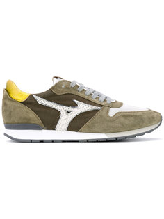 кроссовки на шнуровке Mizuno