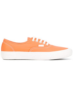 contrast trainers  Vans