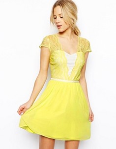 Короткое приталенное платье с кружевным лифом ASOS - Желтый