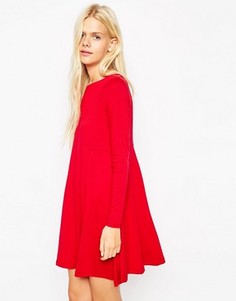 Свободное платье с длинными рукавами и акцентными швами ASOS - Красный