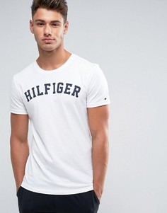 Белая футболка с круглым вырезом и логотипом Tommy Hilfiger - Белый