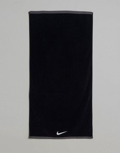 Черное большое полотенце Nike Fundamental ET.17L010 - Черный