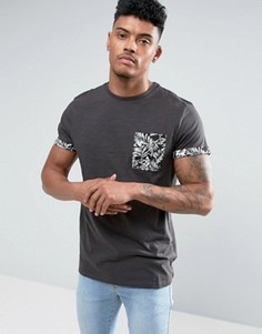 Серая футболка с пальмовым принтом на кармане New Look - Серый