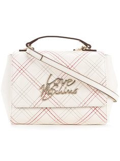 сумка на плечо с простроченным логотипом Love Moschino