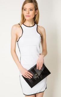 Белое платье с контрастной отделкой MET