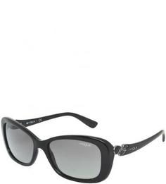 Солнцезащитные очки в пластиковой оправе Vogue