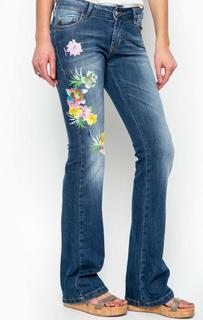 Расклешенные джинсы с вышивкой Fornarina