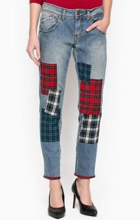 Зауженные джинсы с нашивками Fornarina