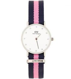 Часы с отделкой кристаллами Daniel Wellington