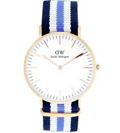 Часы округлой формы со съемным текстильным ремешком Daniel Wellington