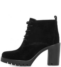 Замшевые ботильоны на каблуке и небольшой платформе Tommy Hilfiger