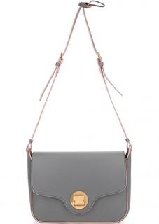 Серая кожаная сумка с откидным клапаном Coccinelle