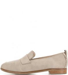 Серые лоферы из нубука Clarks