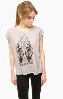Серая футболка с принтом Alcott