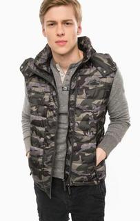 Жилет с камуфляжным принтом Superdry