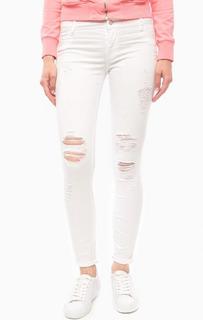 Зауженные белые джинсы скинни MET