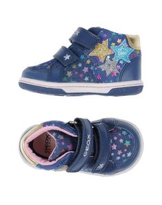 Низкие кеды и кроссовки Geox