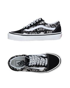 Низкие кеды и кроссовки Vans