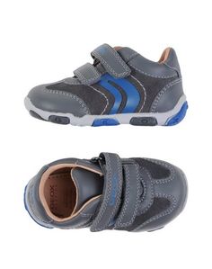 Низкие кеды и кроссовки Geox