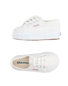 Низкие кеды и кроссовки Superga