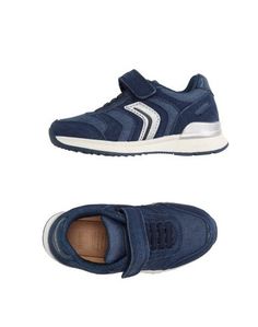Низкие кеды и кроссовки Geox