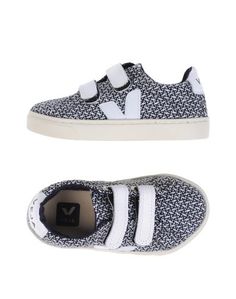 Низкие кеды и кроссовки Veja
