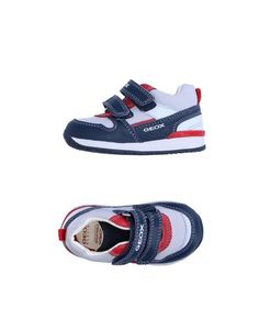 Низкие кеды и кроссовки Geox