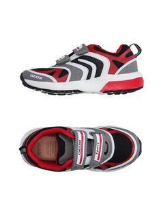 Низкие кеды и кроссовки Geox