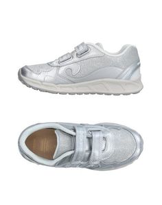 Низкие кеды и кроссовки Geox