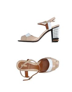 Сандалии Fendi