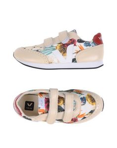 Низкие кеды и кроссовки Veja