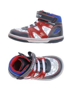 Низкие кеды и кроссовки Geox