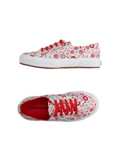 Низкие кеды и кроссовки Superga