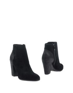 Полусапоги и высокие ботинки Guess